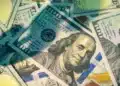 Dólar sobe com disparada do petróleo e acirramento de conflitos no Irã