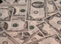 Ibovespa cai aos 174 mil pontos e tem menor patamar desde janeiro, de olho em quadro eleitoral do Brasil