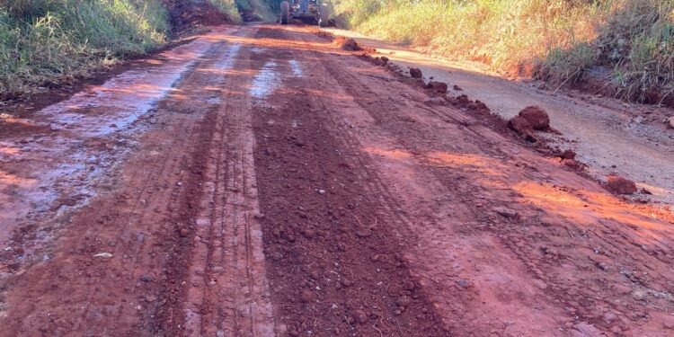 Prefeitura amplia estradas rurais e melhora a segurança em mais de 38 quilômetros de vias