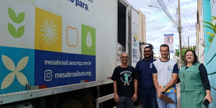 Campanha Aniversário Solidário do Bahamas arrecada mais de 4,7 toneladas de alimentos para a Ampara