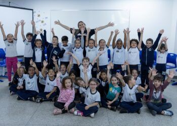 Escola Mágica leva educação e encantamento a estudantes da rede pública de Araxá 