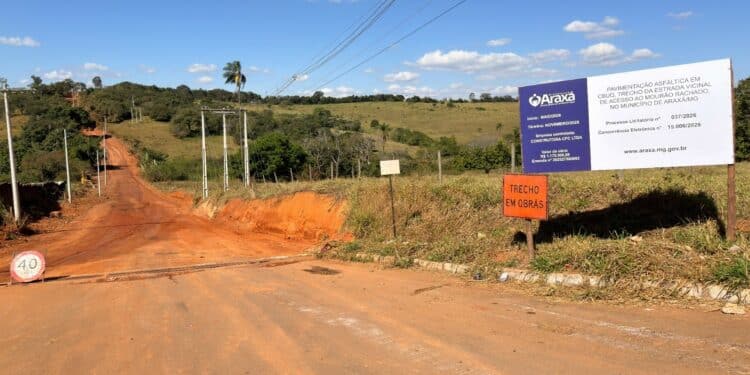 Prefeitura inicia pavimentação de acesso ao Mourão Rachado e atende demanda histórica da região