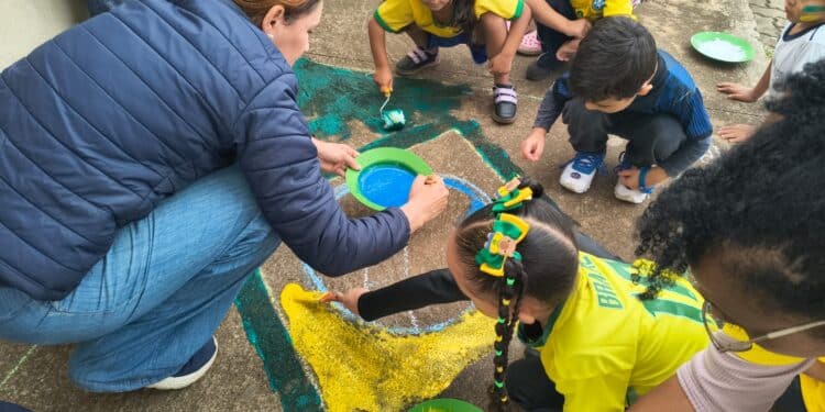 Copa do Mundo movimenta escolas municipais com atividades pedagógicas