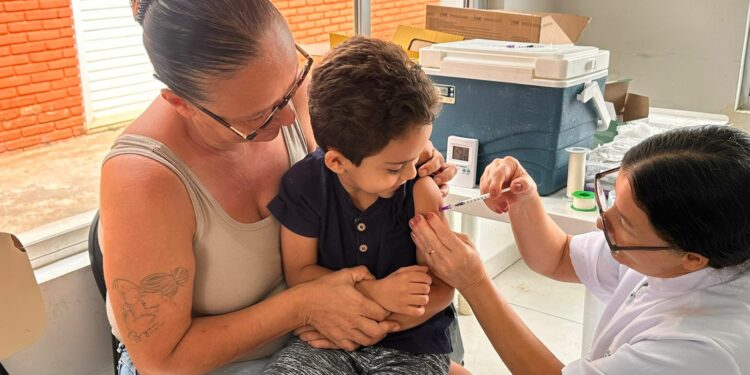 Araxá realiza o Dia D de Multivacinação para crianças e adolescentes neste sábado (20)