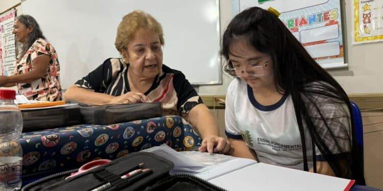EJA oferece oportunidade para jovens e adultos retomarem os estudos em Araxá