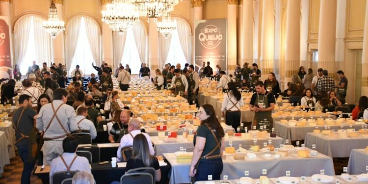 ExpoQueijo movimenta economia, atrai visitantes de 19 países e amplia projeção internacional de Araxá