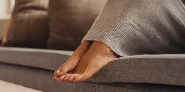 Frio constante nas mãos e pés pode indicar problema circulatório