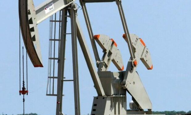Petróleo fecha em alta em meio à incerteza sobre acordo EUA-Irã
