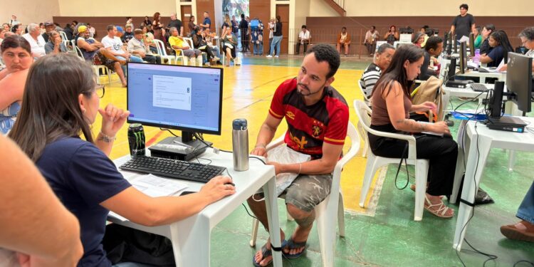 Minha Casa, Minha Vida: primeiro dia de atendimento presencial reforça importância de conferir documentos antes de sair de casa