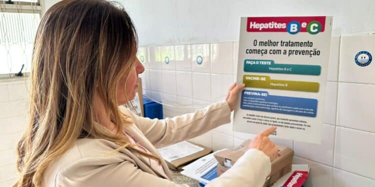Julho Amarelo chama atenção para as hepatites virais, doenças que podem permanecer silenciosas por anos