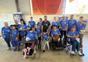Projeto Cidade Inclusiva realiza entrega de uniformes aos alunos em Araxá
