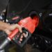 Gasolina com 32% de etanol chega aos postos amanhã; veja como proteger seu carro