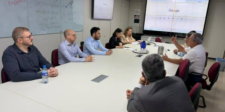 Araxá conhece modelo de gestão para aprimorar controle de custos na saúde