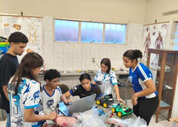 Araxá marca presença na Olimpíada Brasileira de Robótica com 30 estudantes