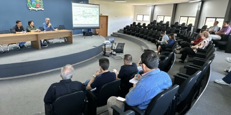 Prefeitura apresenta proposta do orçamento de 2027 em audiência pública