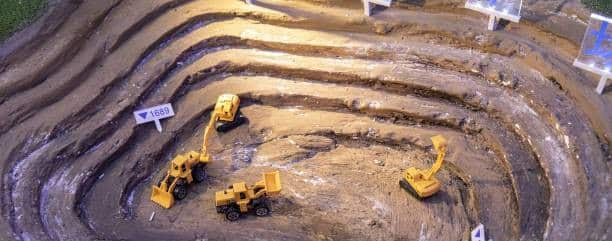 Mineradora australiana prevê investimento de R$ 2 bi em processamento de terras-raras em Uberlândia