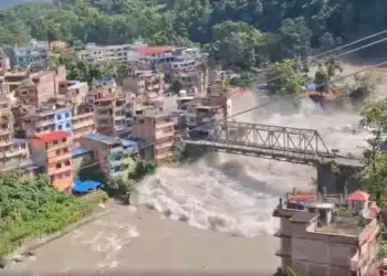 Mar de lama no Nepal deixa 384 turistas desaparecidos; 291 são estrangeiros