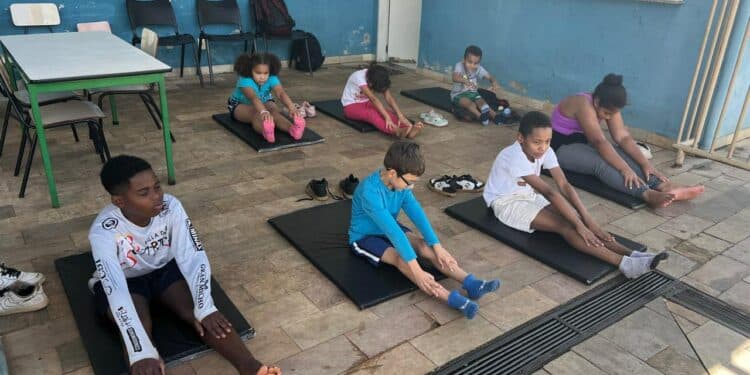 Vida em Movimento transforma rotina de crianças com esporte, inclusão e reabilitação em Araxá