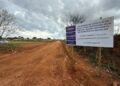 Prefeitura inicia obra de pavimentação da Rua Professora Júlia Hordones no bairro Santa Mônica