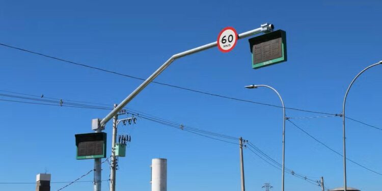 Radares que fiscalizam velocidade média serão testados em 8 estados