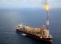 Petróleo sobe com tensão entre EUA e Irã e Estreito de Ormuz