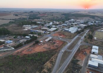 Araxá acumula saldo positivo de 2,8 mil empregos formais em 2026
