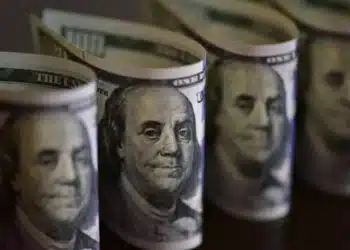 Dólar tem alta de 1,05% e fecha cotado a R$ 5,44 nesta sexta (30/10)