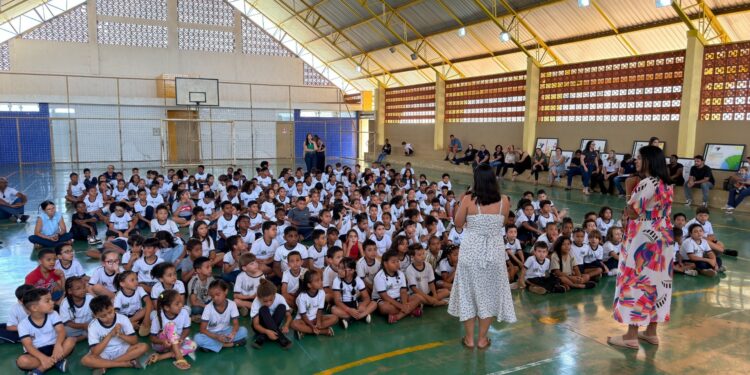 Alunos da Rede Municipal participam de atividades sobre arte, respeito e convivência