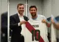 River Plate homenageia Lionel Messi antes de despedida no Monumental