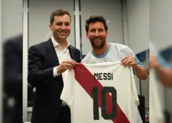 River Plate homenageia Lionel Messi antes de despedida no Monumental