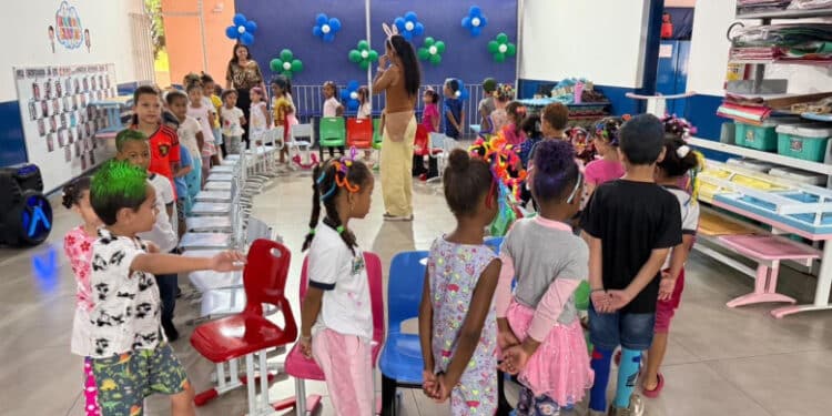 Fantasias, brincadeiras e muita diversão marcam Semana das Crianças nas escolas municipais e Cemeis de Araxá
