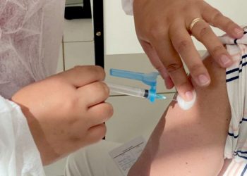 Araxá vacina idosos de 64 anos nesta quarta