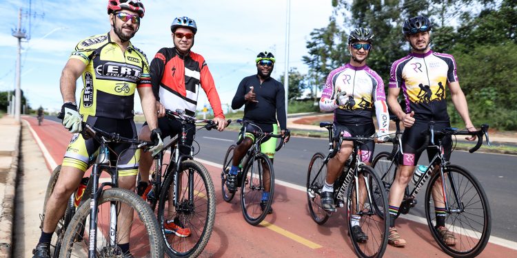 EXERCÍCIOS AO AR LIVRE EM TEMPOS DE PANDEMIA