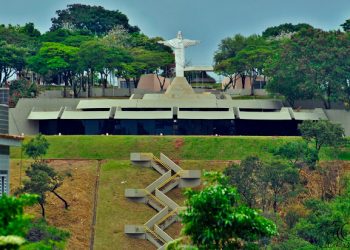 Incêndio é registrado no Parque do Cristo em Araxá