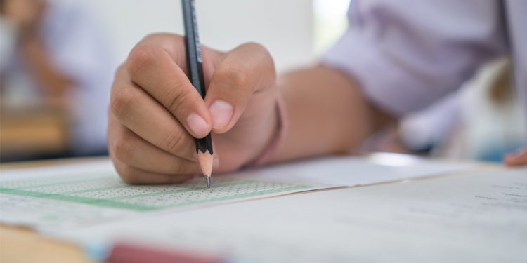 Prefeitura abre matrículas para a Educação de Jovens e Adultos