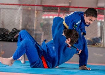 LUTADOR MUITO ESPECIAL