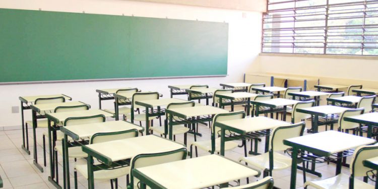 Pais deverão assinar termo de responsabilidade para retorno das aulas