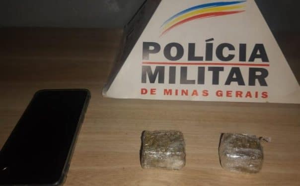 Jovem de 18 anos é preso por tráfico de drogas em Araxá