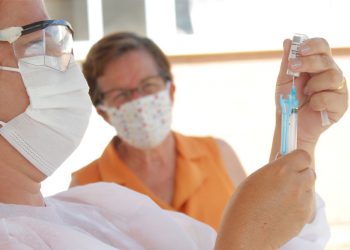 Araxá recebe mais de 6 mil doses de vacinas contra Covid-19