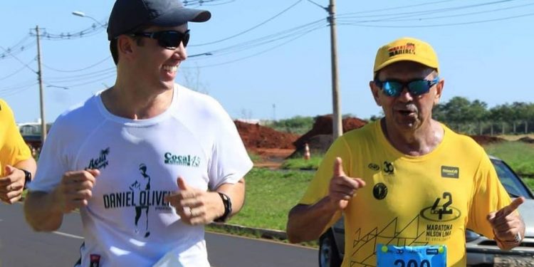 Hermom Dourado lança livro do ultramaratonista mineiro, Nilson Lima, em Uberlândia