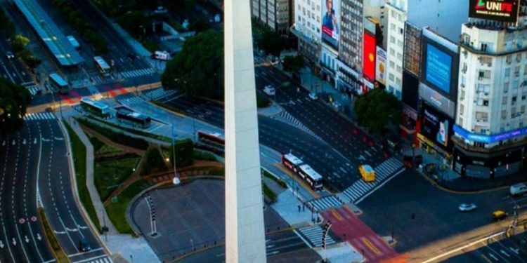 Argentina amplia toque de recolher obrigatório
