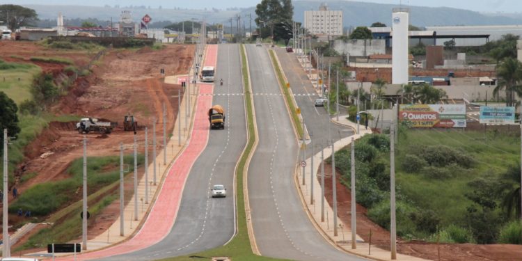 Prefeitura finaliza primeira etapa de obras da duplicação da Avenida Hitalo Ros