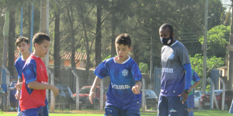 CBF divulga lista de clubes formadores e Dínamo de Araxá está entre os três de MG