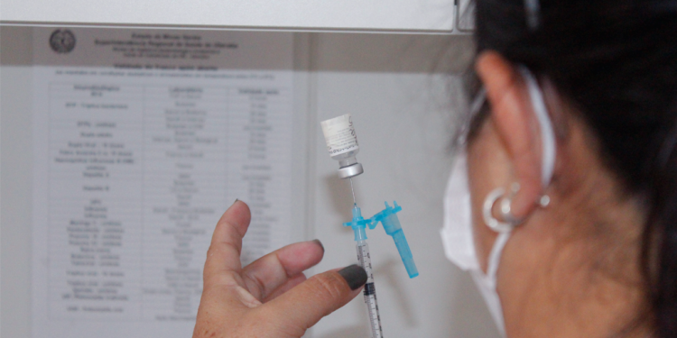 Araxá amplia vacinação de pessoas com comorbidades que tenham entre 45 e 59 anos