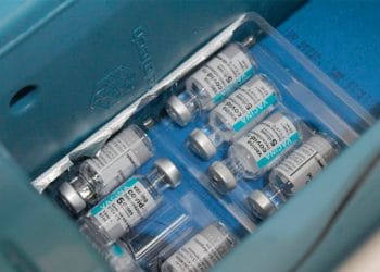 Araxá recebe doses da AstraZeneca para pessoas com comorbidades e portadores de deficiência permanente