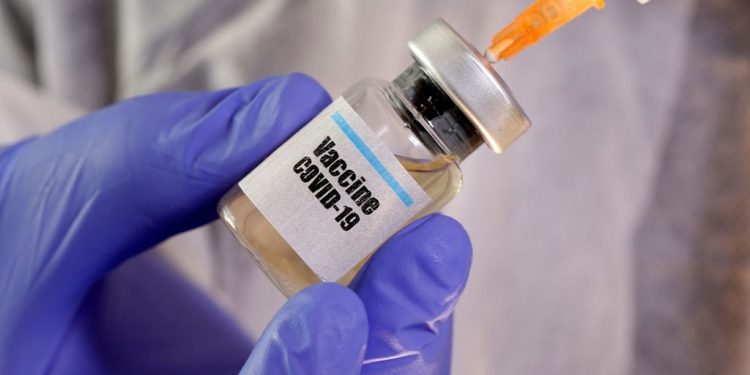 Araxá identifica duas pessoas que receberam doses trocadas de vacina contra Covid